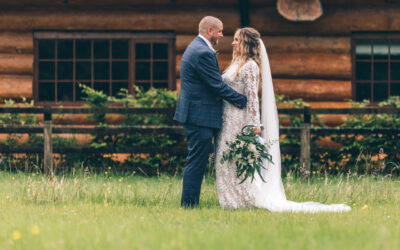 An Intimate Wedding Day – Hidden River Cabins Wedding Photographer
